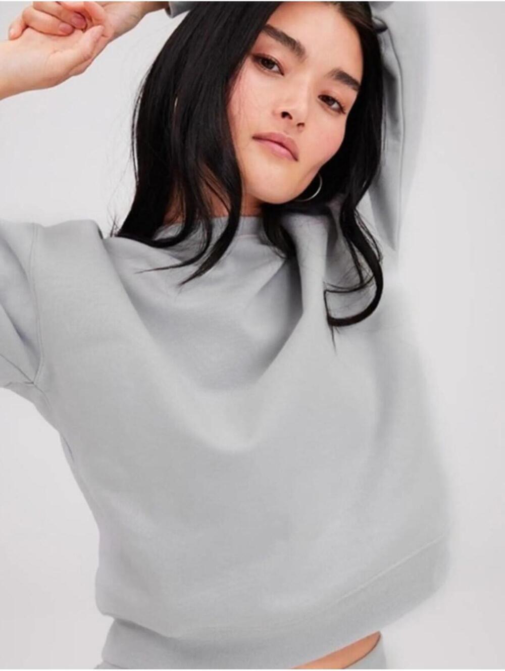 Girlfriend Collective Cropped Crewneck Pullover Sweater in Gray- Women's Medium